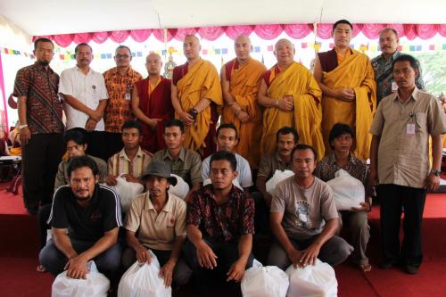 Sangha, goverment in charge and mendicant